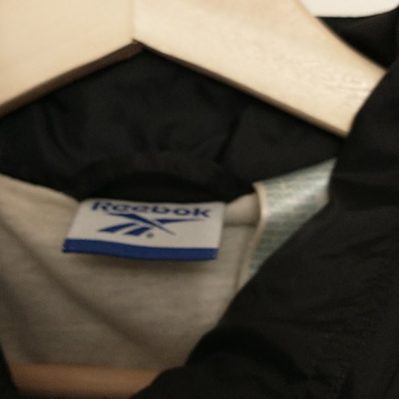 Vintage REEBOK windbreaker - Picture 3 of 3